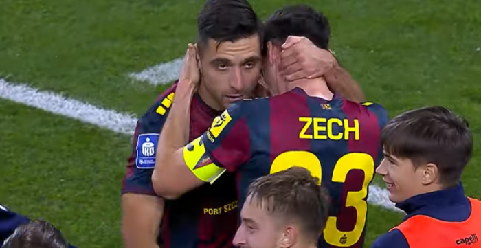 Pogoń walczy o Koulourisa. 